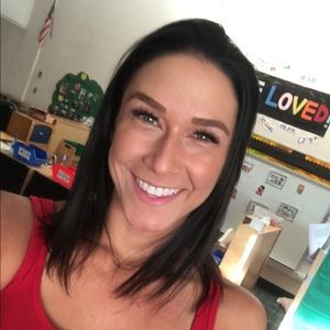 Meet your Posher, Desha